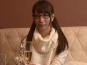 とんでもないパーティーに参加させられた眼鏡美少女がお持ち帰りされて挿入される