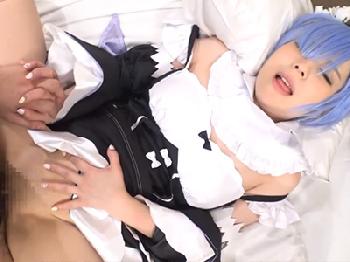 キュートなコスプレイヤーが猥褻なアヘ顔で幾度も頂点に昇りつめるハメ撮り中出し交尾