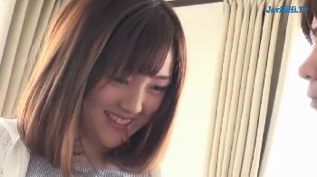 アイドルでも通用しそうなキュートな色白素人娘を挿入して美顔に大量発射