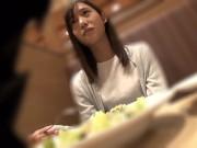 夜の街にいた美少女をしつこくナンパしたら折れて挿入したら性的感度が抜群にいいすぎて潮吹きまくり