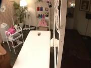 マジックミラーで気づいてないけど寝取られ現場が夫に丸見えな素人人妻