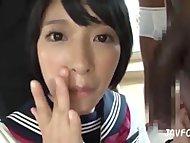 外国人男達に囲まれ見たことの無い大きさの肉棒で突かれオマンコ破壊される美少女