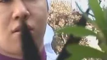 作業中に若妻から休憩したら？と言われそうしたら巨乳を押しつけられ辛抱できません