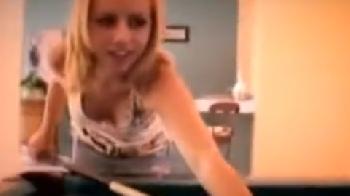 外国滞在中に巨乳金髪美女から官能的に誘われたので絶品女体を味わいながら性行為