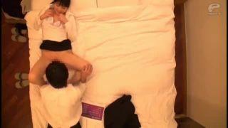 上司と一緒に声をかけられた素人女性会社員はラブホテルに連れ込まれ肉体関係を結ばされます