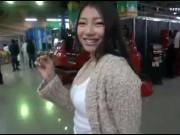 カメラで撮影されていてもノリノリで応じる肉感的お姉さんと情熱的な時間を過ごす