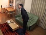 強力媚薬を肉棒に塗りたくりとても綺麗な人妻を寝取る!!