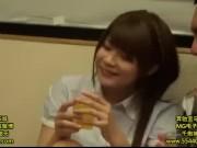 ヤリサー飲み会に参加したお姉さんはほろ酔い気分になると乱交性行為に応じます