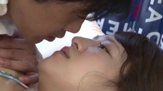 快楽に堕ちた素人娘は外にいる大好きな彼氏を忘れてセックスに励み膣内で直接射精されます