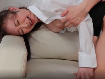 悪質クレーム対応で挿入される美女会社員