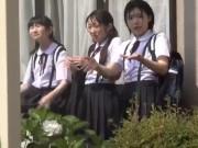 ゲリラ豪雨でびしょ濡れになりスケスケ状態になって性的暴行される童顔美少女