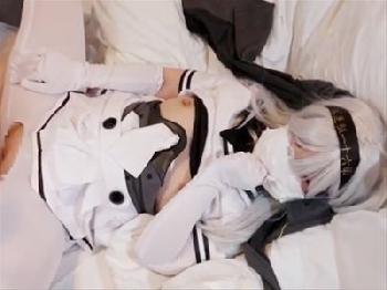 顔出しNGの素人美少女コスプレイヤーと涼●コスプレで拘束プレイから膣射中出し交尾!!