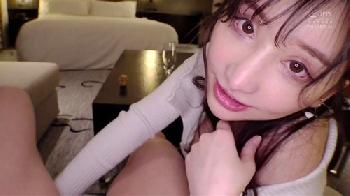 エロティック巨乳お姉さんとカメラで撮影しながらホットな夜を過ごしたった