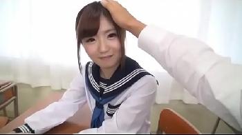 キュートな顔してエロ行為が始まると豹変して悦びながら性行為する美少女女子校生