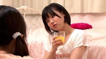 妹と共謀して妹が連れてきた友人に媚薬を飲ませて3PSEXする外道兄