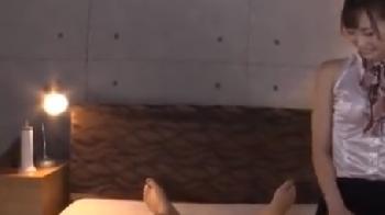 粘り強くこちらを見つめながら丁寧にセクロスなご奉仕をしてくれるお姉さん