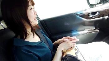 野外や車内などあらゆる場所で精液搾取する変態すぎる痴女