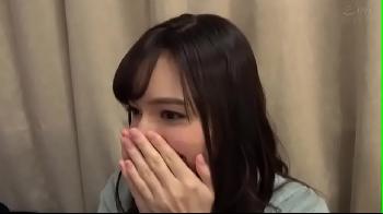 クォーターの美女に現金をチラつかせてSEX未経験男の相手をしてもらった結果