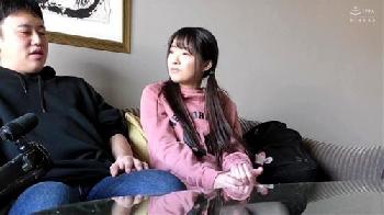 怪しい男に声をかけられホテルで成長中のおめこに強引に挿入される童顔美少女達