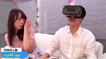 夫婦をナンパして夫にVRを楽しんでもらっている間に巨乳人妻を寝取る