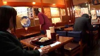 まさかの女から痴漢された巨乳お姉さんはそのままレズ行為をしちゃいます