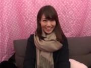 非モテ君の反り立つペニスを目の前にしたらスイッチオンする素人巨乳お姉さん